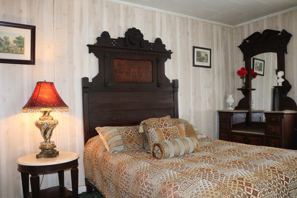 Colonial Inn Pine Hill Dış mekan fotoğraf